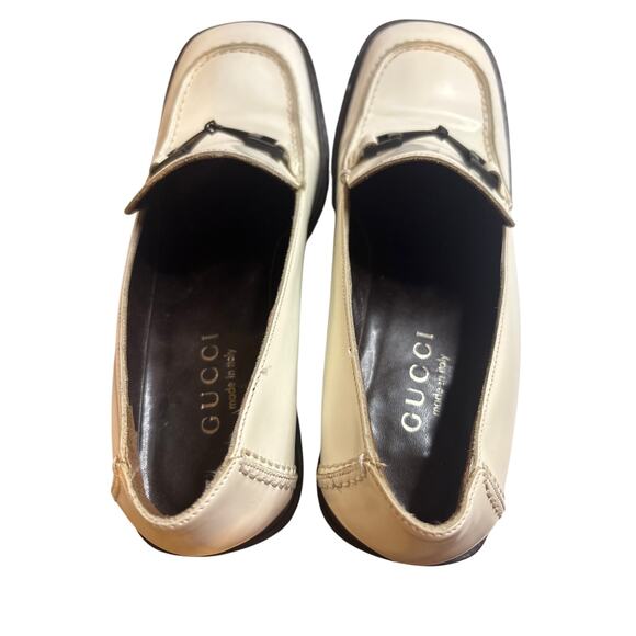 Gucci White and Brown Heels with Classic Design - Picture 6 of 10